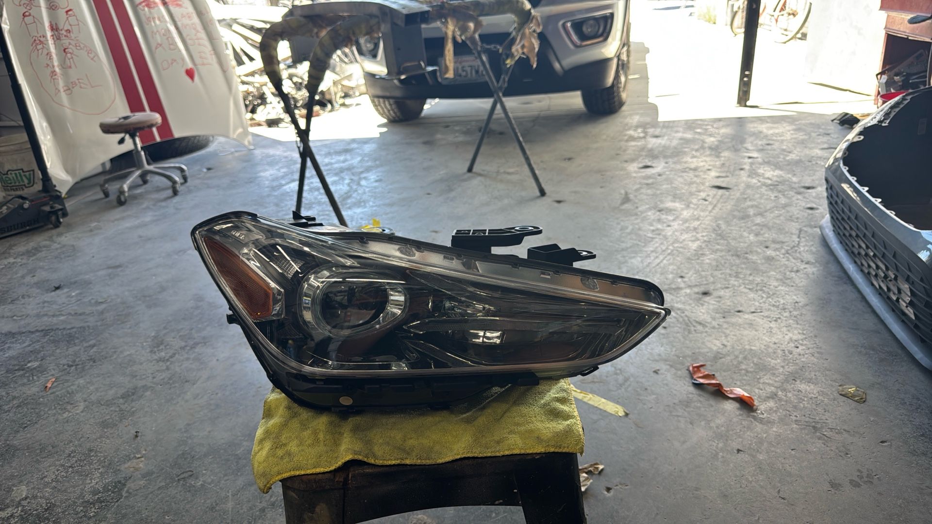2019 2021 Genesis G70 right headlight