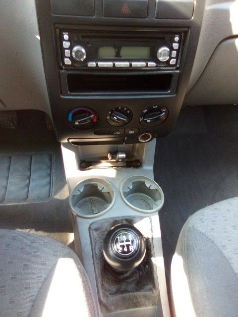 2005 KIA Rio