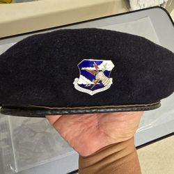 US Air Force Security Police SP Beret & Crest 