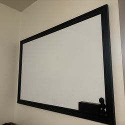 LARGE WHITE BOARD