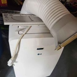 LG 10,200 btu portable Air Conditioner Working Good