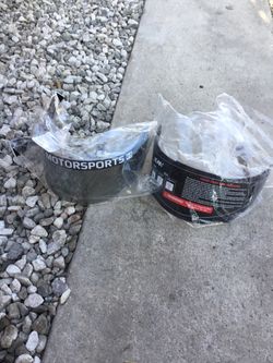 Visor. Motorsports. $35 cada uno