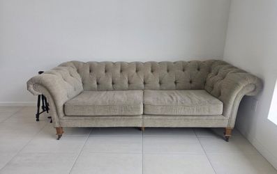FRIENDS Style Couch