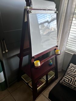 Kids art /magnetic white board