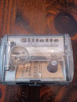 #1557, Gillette Fatboy razor 1953.
