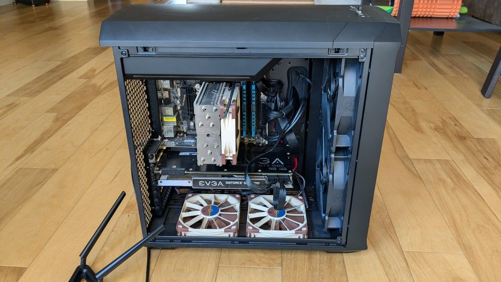 Fractal Torrent Compact + 850W PSU + 2x Noctua Fans