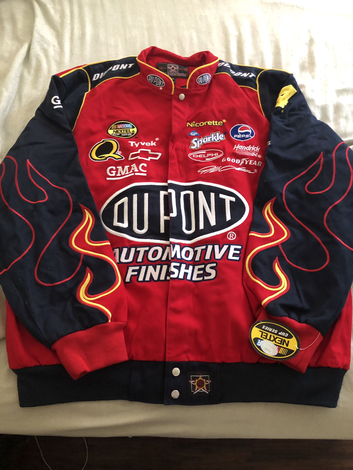 Chase Authentics Jeff Gordon DUPONT NASCAR Racing Jacket