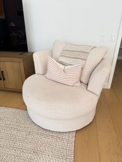 Ivory Pottery Barn Chair