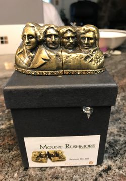 Art Form Trinket (Mount Rushmore)