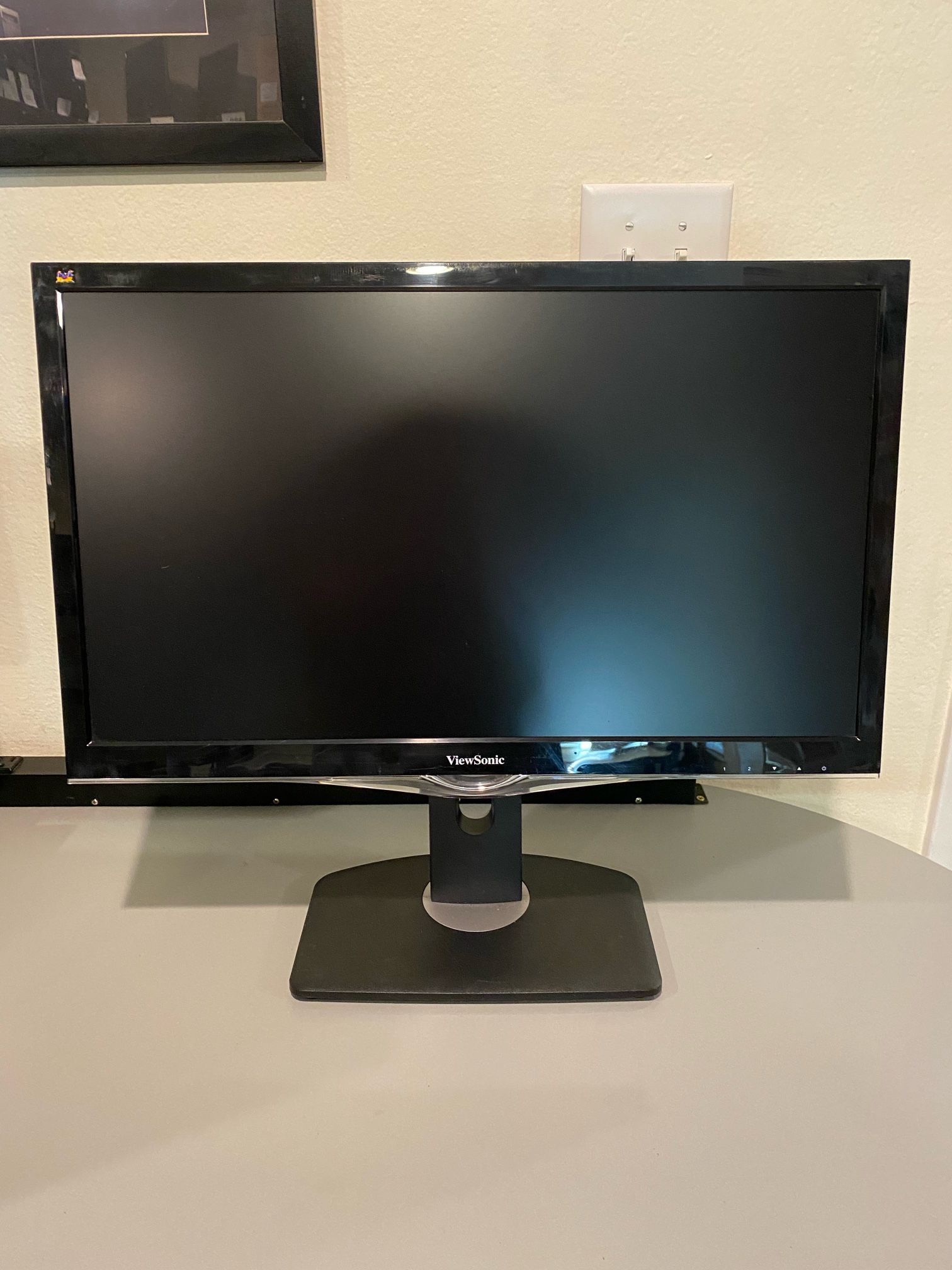 24 inch LED monitor Full HD (1080p) 1920 x 1080