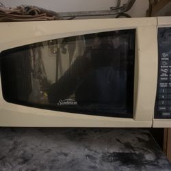 Small Microwave