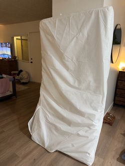Full-Size Medium-Firm Mattress – Excellent Condition