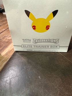Pokémon Celebrations Elite Trainer Box