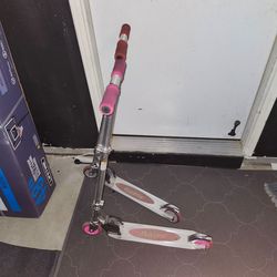 2 razer kids scooters good condition