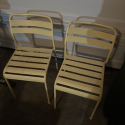 Yellow Patio Chairs 🪑 (2)