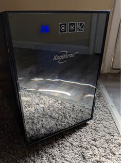 Koolatron Mini Beverage Cooler
