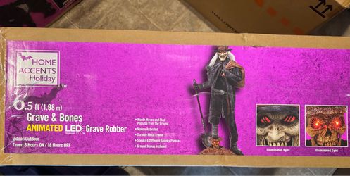 New 6.5ft. LED Grave And Bones Grave Robber Animated.