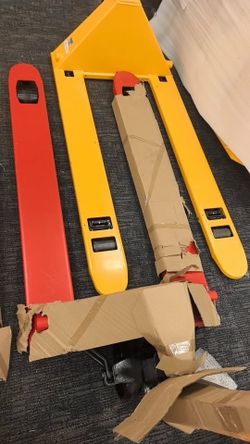 R-1007 (Nylon) Hydraulic Pallet Jack | 48" x 27" Forks | Nylon Wheels