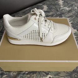 MK Billie Trainer Closed Weave Raffia Size 8
