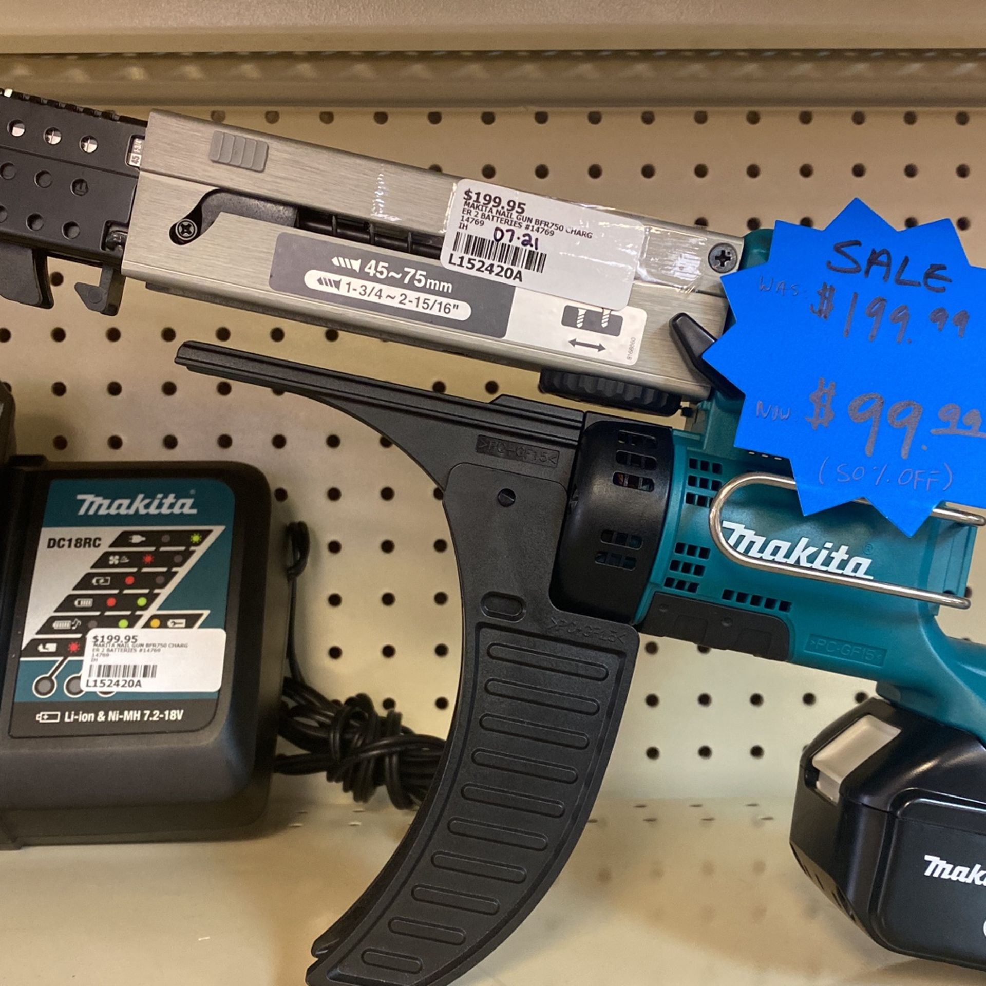 MAKITA NAIL GUN BFR750 CHARGER With 2 BATTERIES I(H) for Sale in