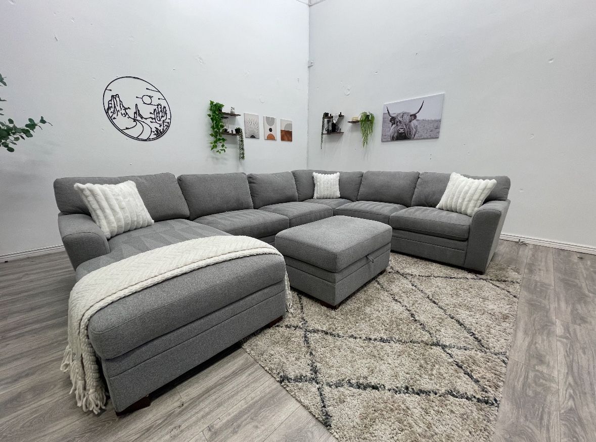 Thomasville Sectional Couch - Free Delivery