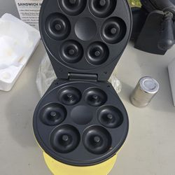 Cake pop maker, waffle maker, sandwich maker and donut maker $5 ea