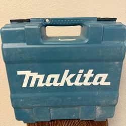 Makita AF635 15-Gauge Angled Finish Nailer w/ Case