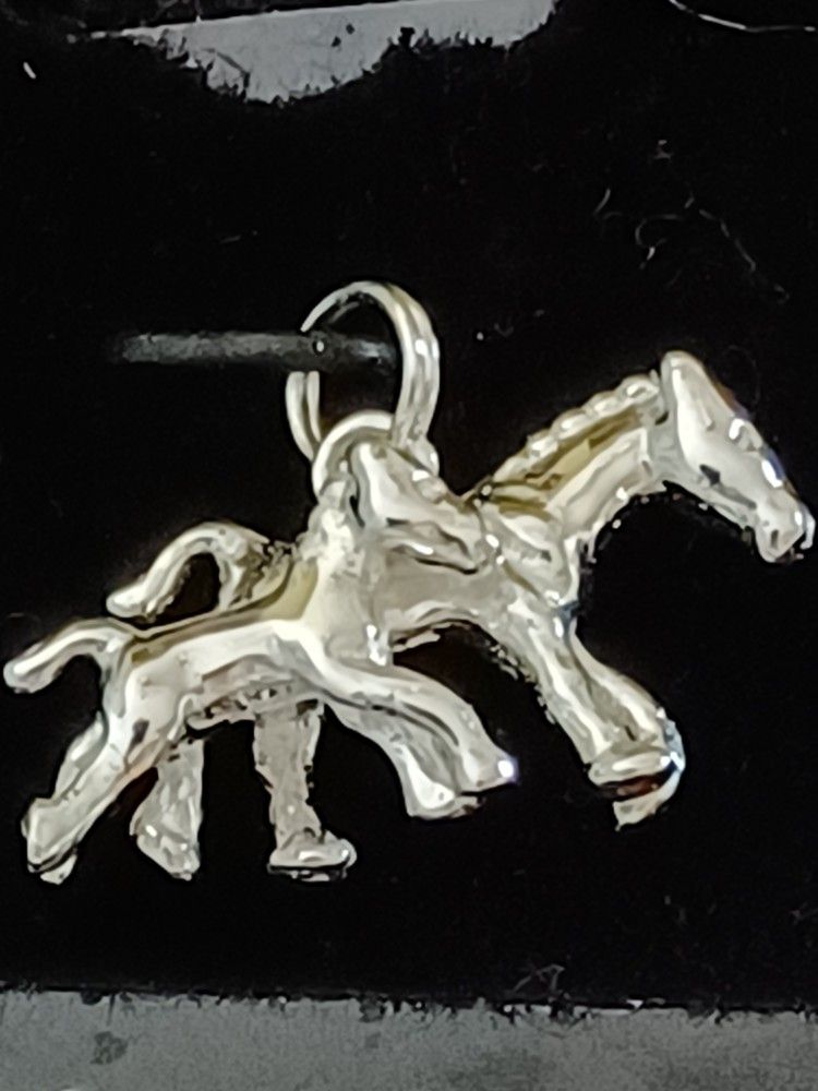 New-sterling Silver "HORSES" MOMMY& BABY CHARM