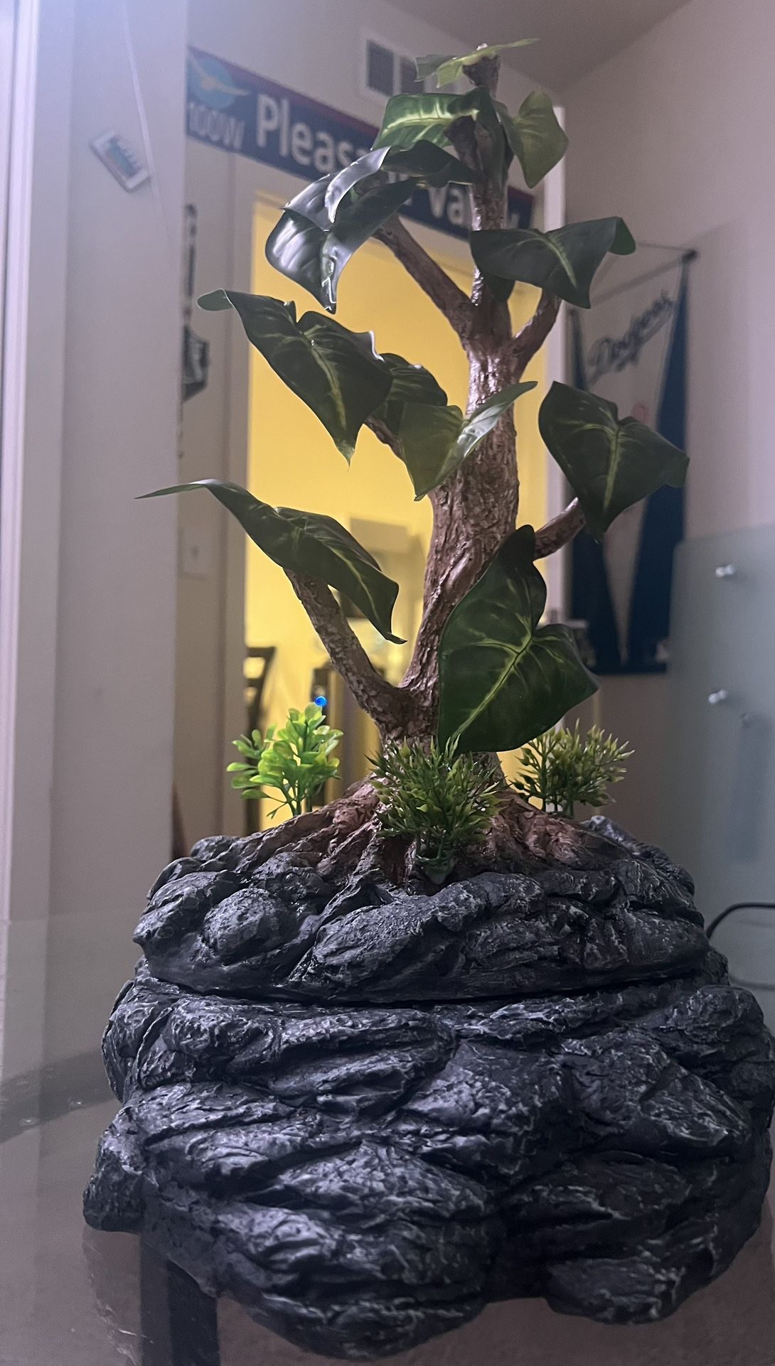 Chameleon Tree Water Dripper