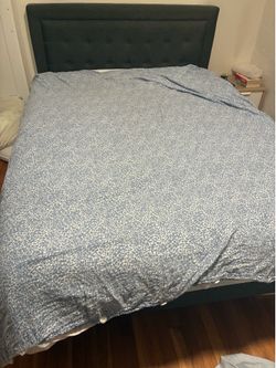 Queen-size duvet set