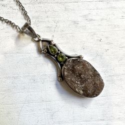 Silver Druzy Peridot Pendant Necklace 