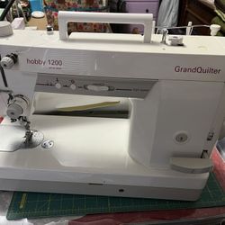 Pfaff Hobby 1200 Sewing Machine & Free Inspira Quilting Frame