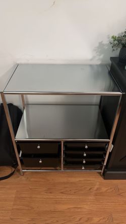 Teacher/student supply storage mini stand.