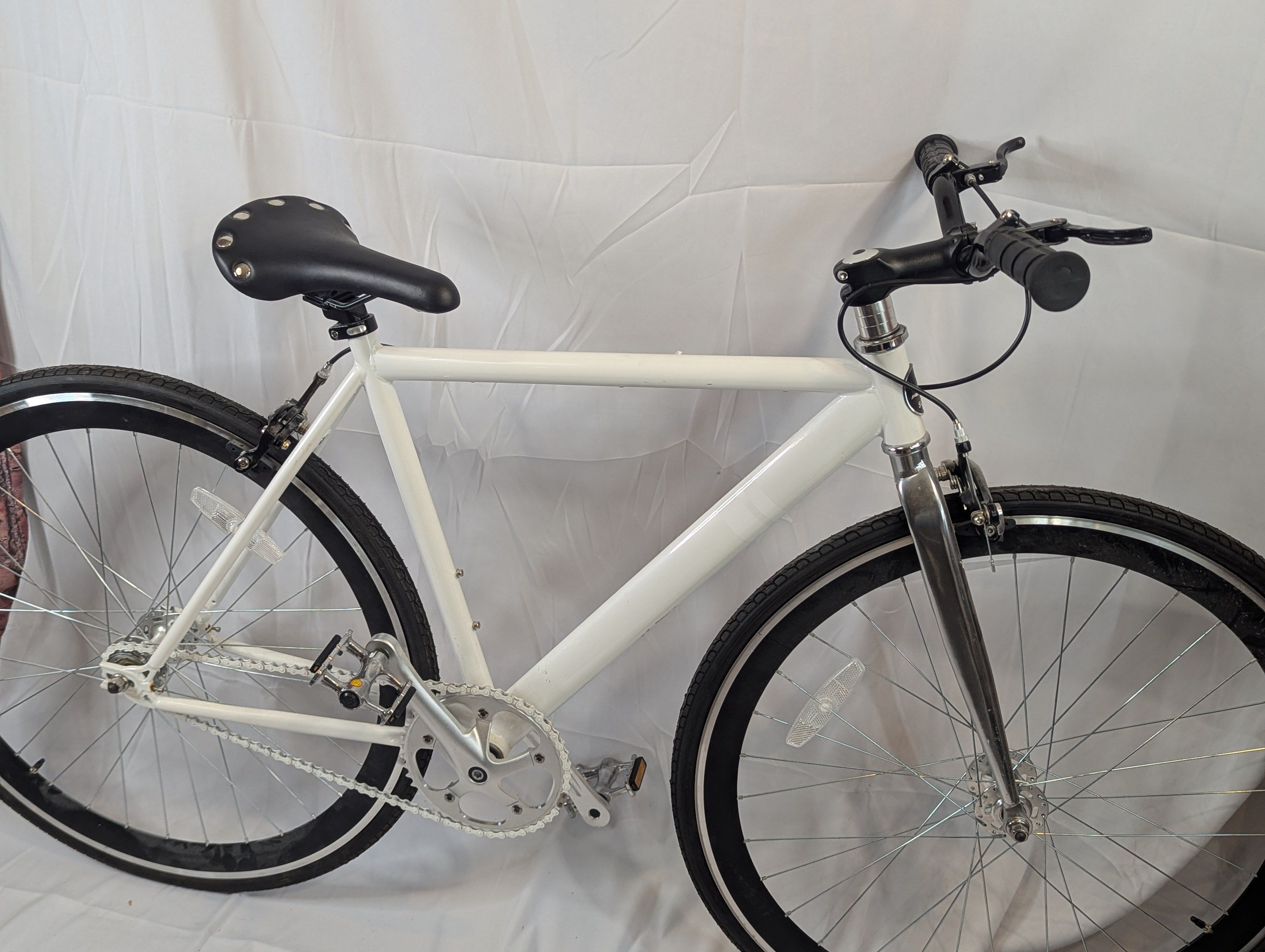Sole Fixie White bike, white Black Accent