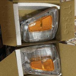 Corner Lights For Toyota Pick Up 91