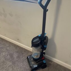 Bagless Vacuum 