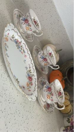 Royal Albert Bone China England Jubilee Rose