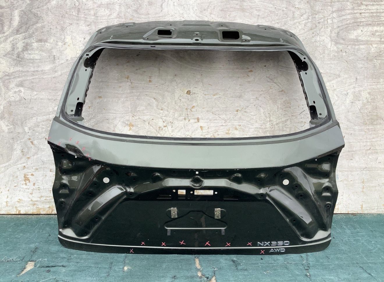 LEXUS NX TAILGATE 2023