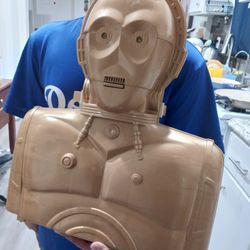 Star Wars C-3PO  carry case ,  Talking g and  light up   with labels  1983  vintage.  Good Condition  