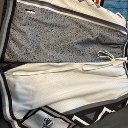 Collect And Select Shorts Sz XL