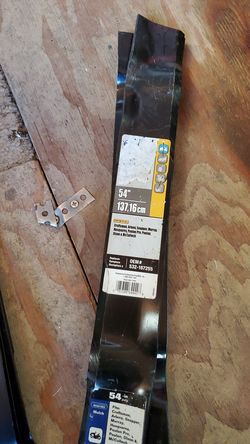 Lawn tractor mulching blades