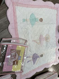 Full Size Ballerina bedding. Read description