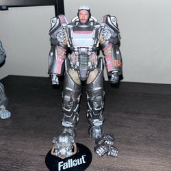 McFarlane Fallout 4 Paladin Danse figure