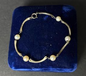 Silver and Pearl Link Bracelet