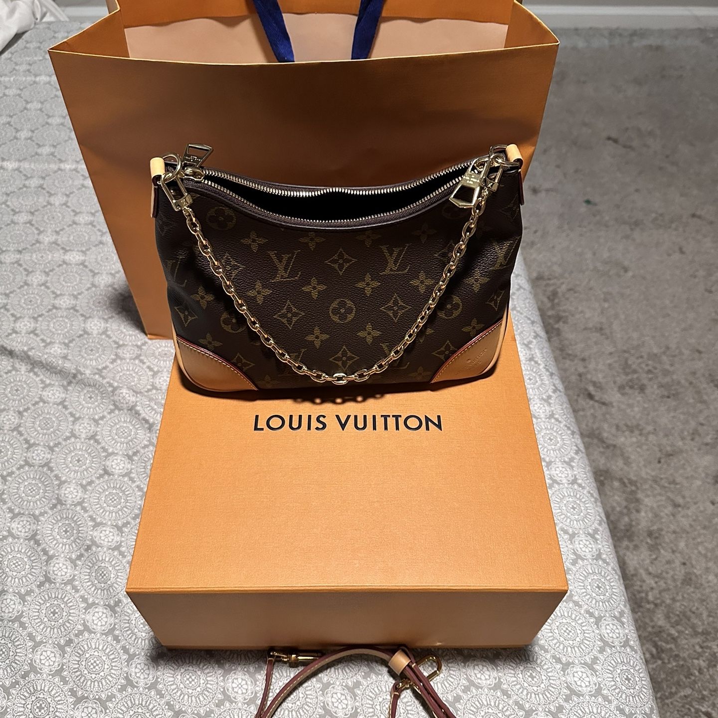 Louis Vuitton Purse 