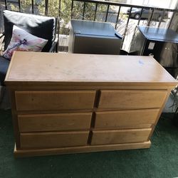 Real Wood 6 Drawer Dresser 