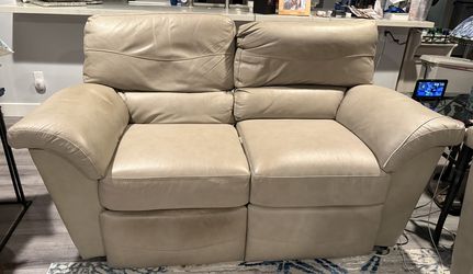 La Z Boy Leather power recliners with USB