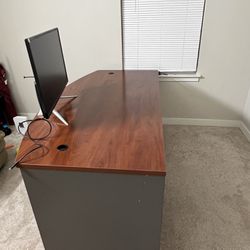 Office/ computer  desk 
