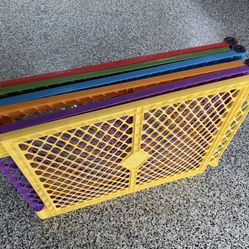 North States Toddleroo Freestanding Gate