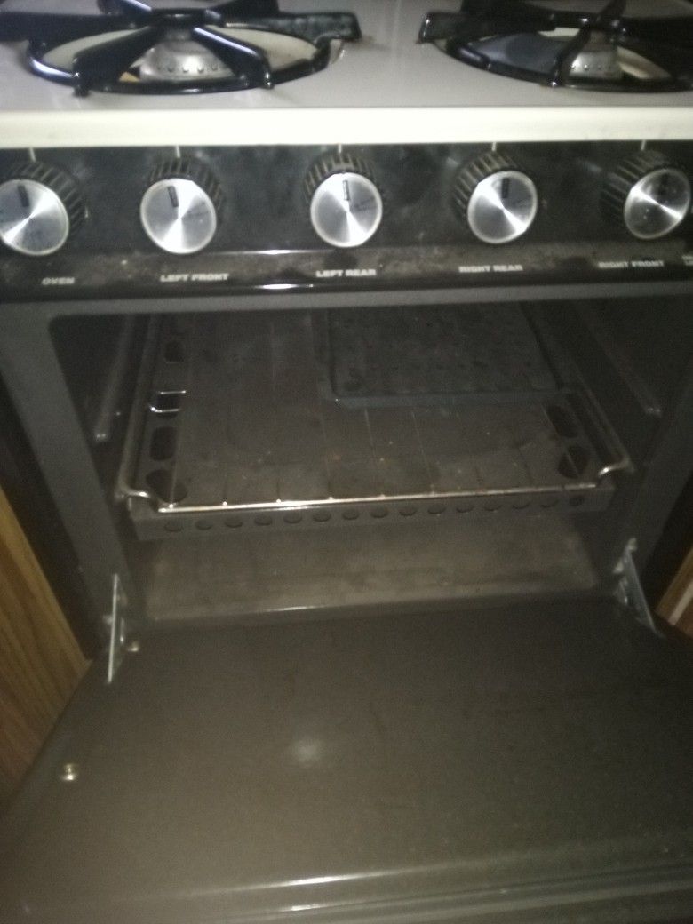 RV Oven /Stove and Overhead Fan System Magic Shef Propane